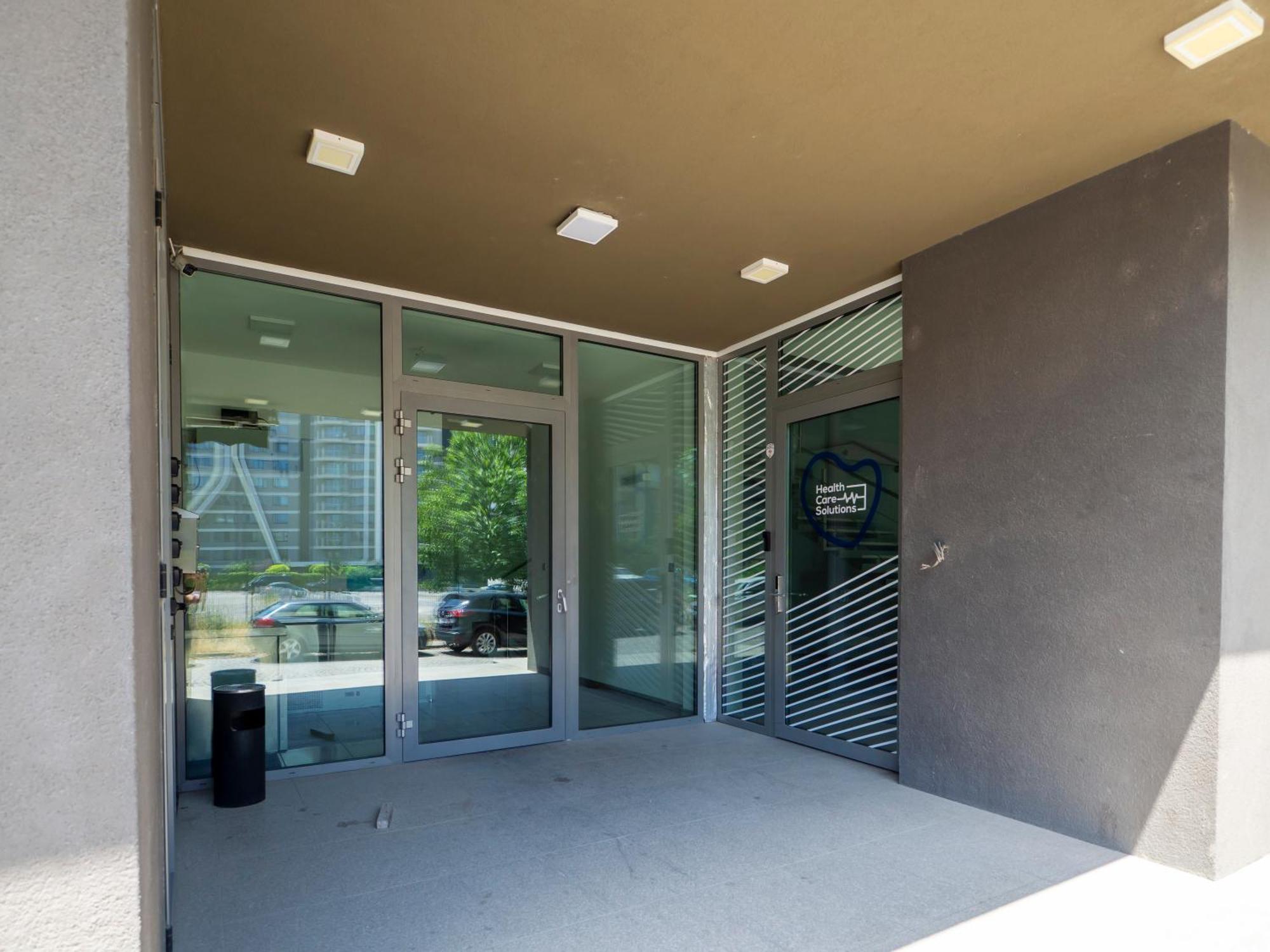Слънчев Апартамент С Балкон До Болница Света София Exterior foto